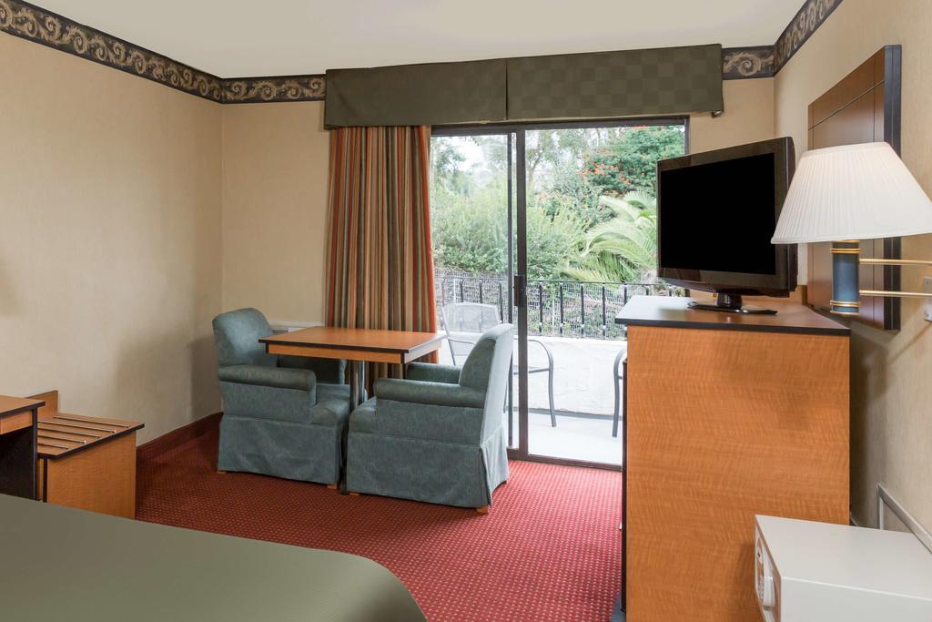 Travelodge By Wyndham San Clemente Beach מראה חיצוני תמונה